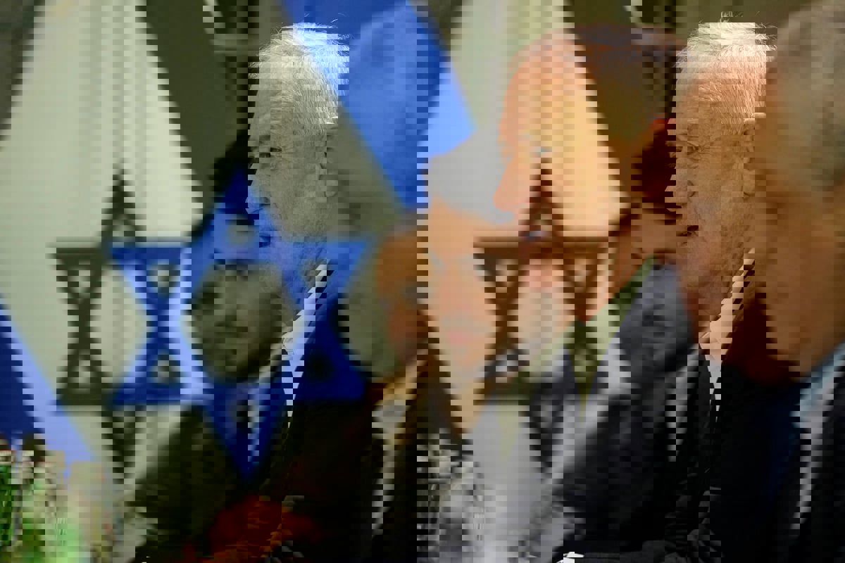 البيت الأبيض يحمّل غانتس رسائل لاذعة إلى تل أبيب