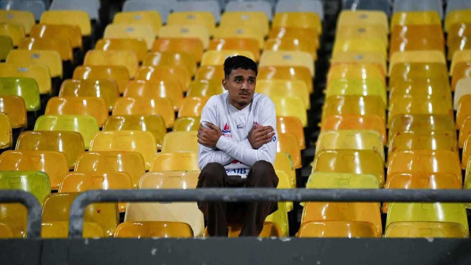 جون إدوارد يفاجئ مشجع الزمالك الوفي 