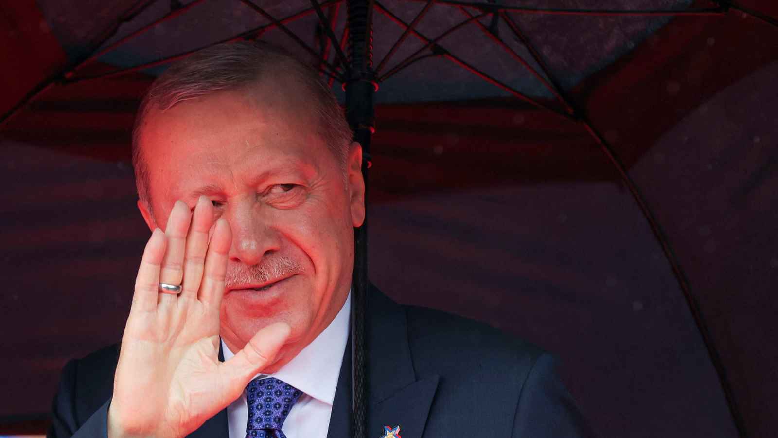 تركيا.. البرلمان "مخرج أردوغان" للترشح لولاية ثالثة