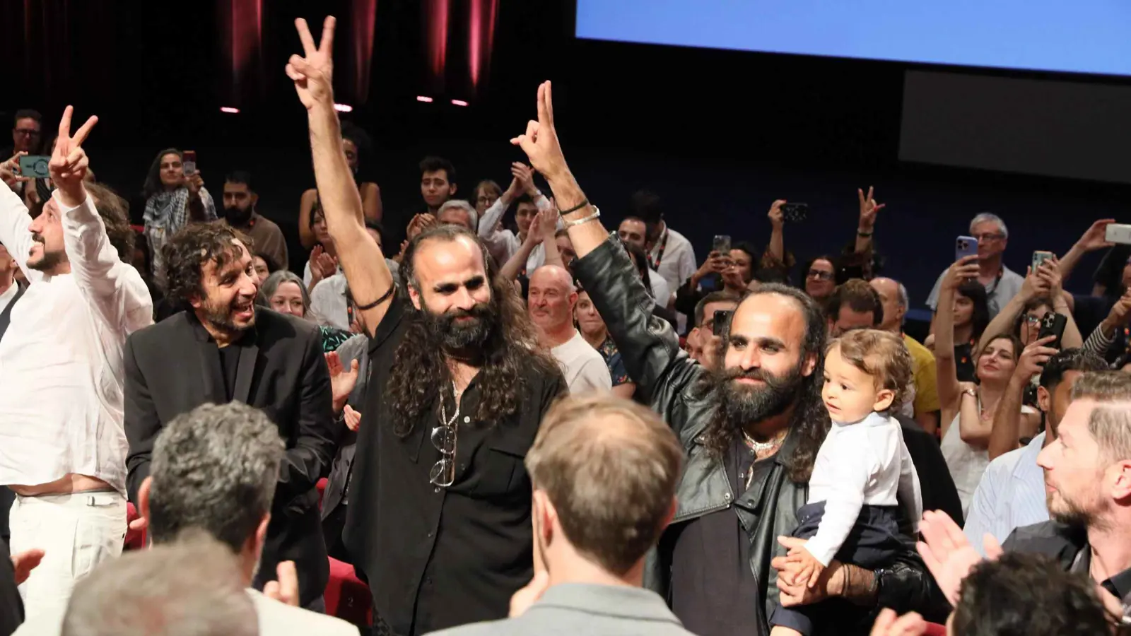 التوأم الفلسطيني يعلقان على إدراج "كان يا ما كان في غزة" بمهرجان كان