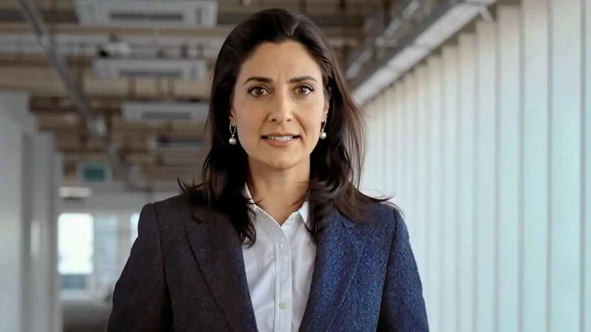 مذيعة افتراضية تقدم فيلماً وثائقياً للمرة الأولى في بريطانيا (فيديو)