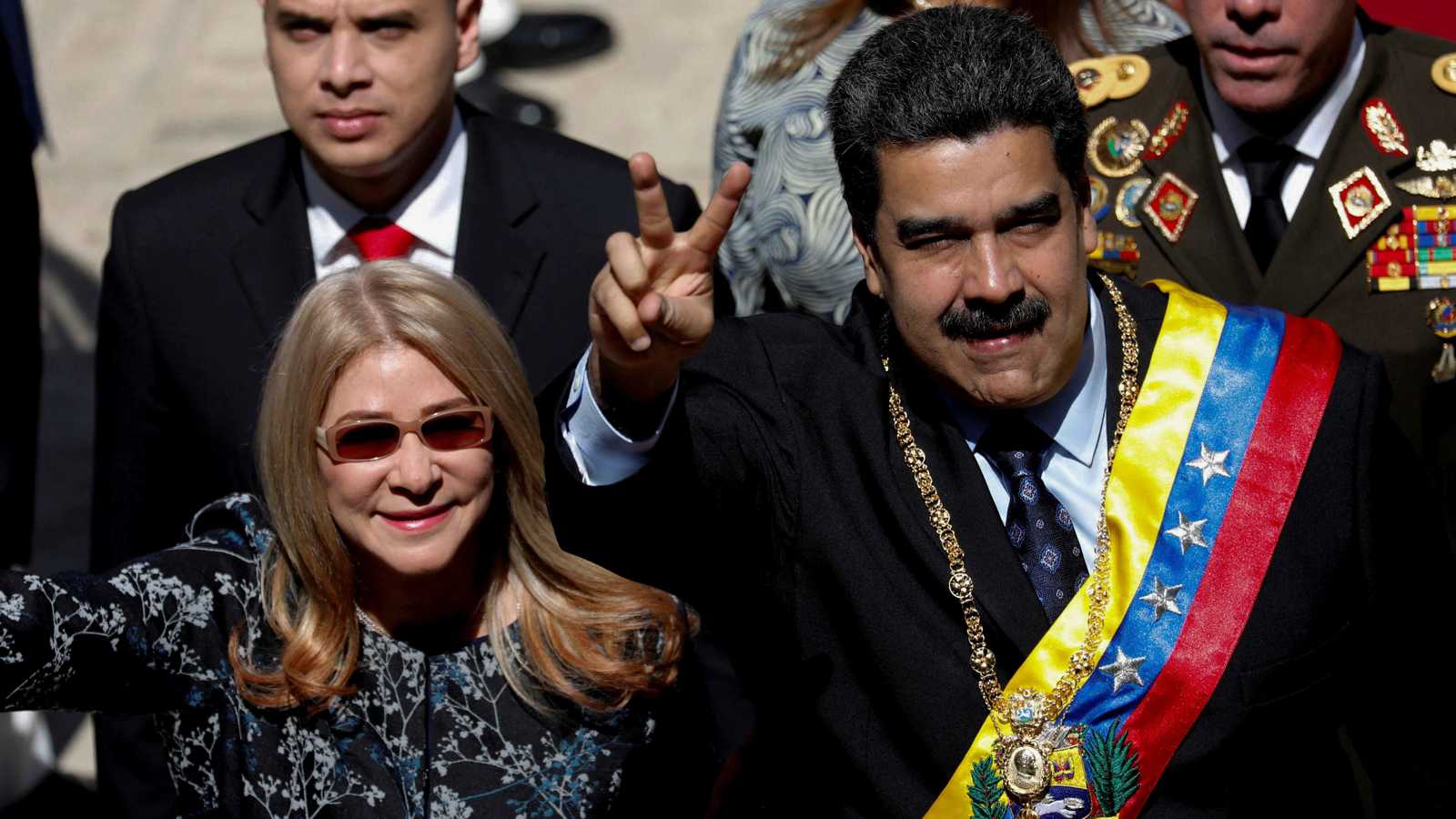 في 30 دقيقة فقط.. تفاصيل مثيرة حول اعتقال مادورو وزوجته