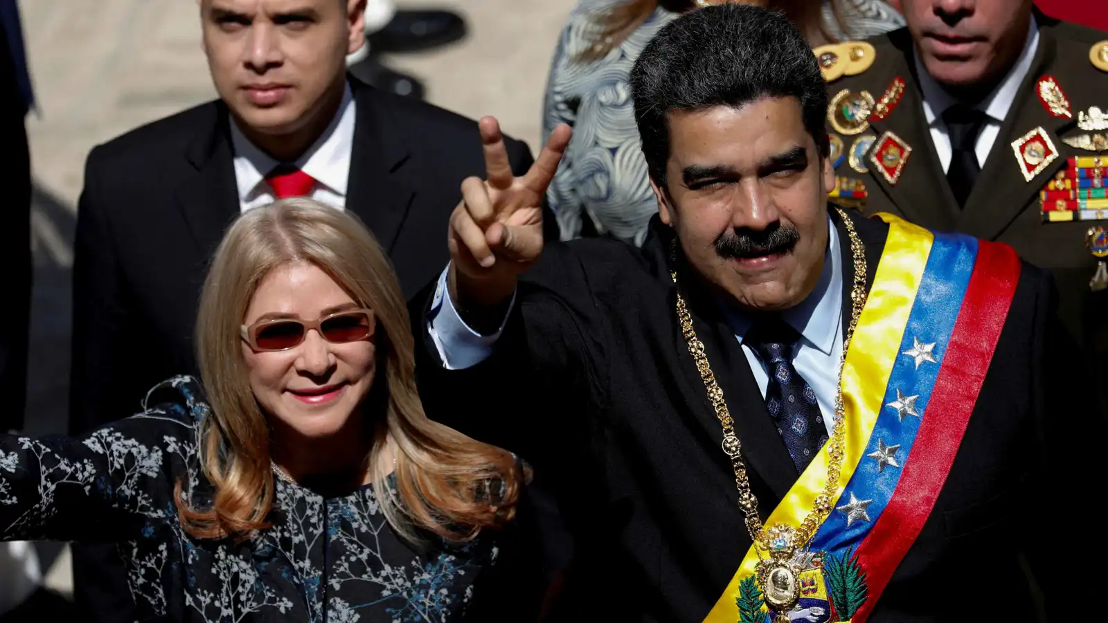 في 30 دقيقة فقط.. تفاصيل مثيرة حول اعتقال مادورو وزوجته