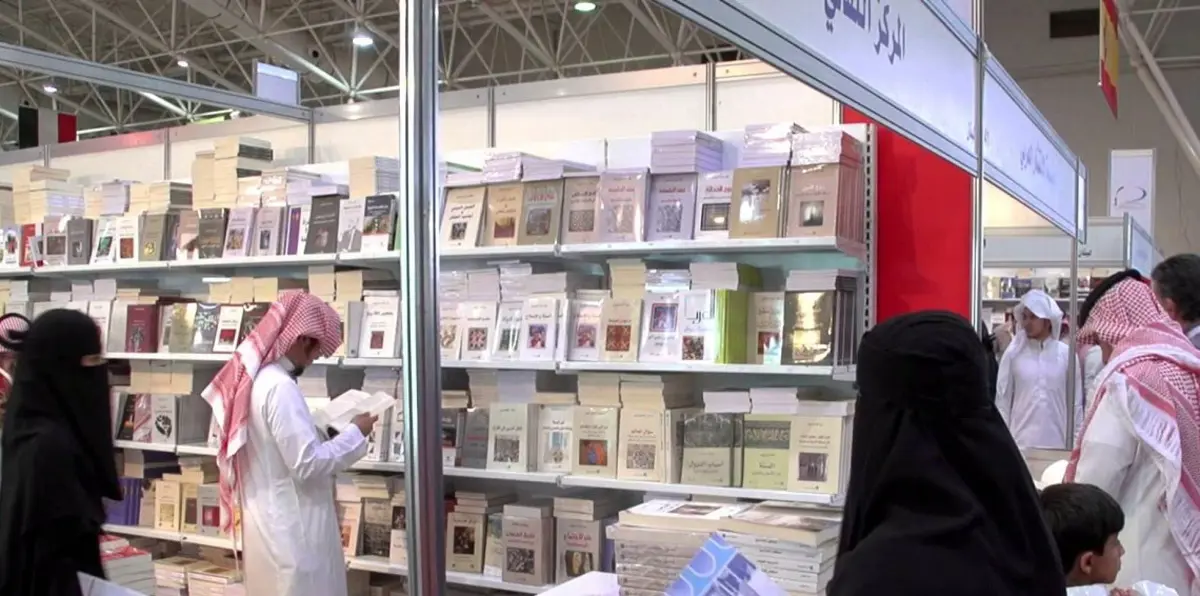 الانفتاح في السعودية يحط رحاله في معرض جدة الدولي للكتاب متجاهلًا سلطة الرقابة