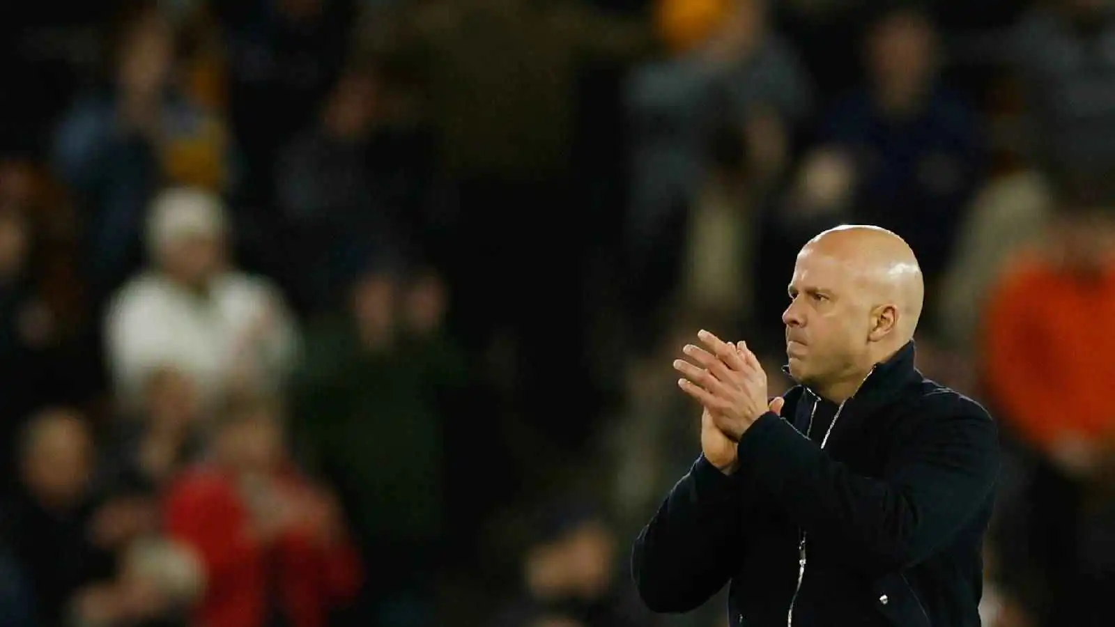 لماذا لا تغادر؟.. جماهير ليفربول تطالب برحيل سلوت