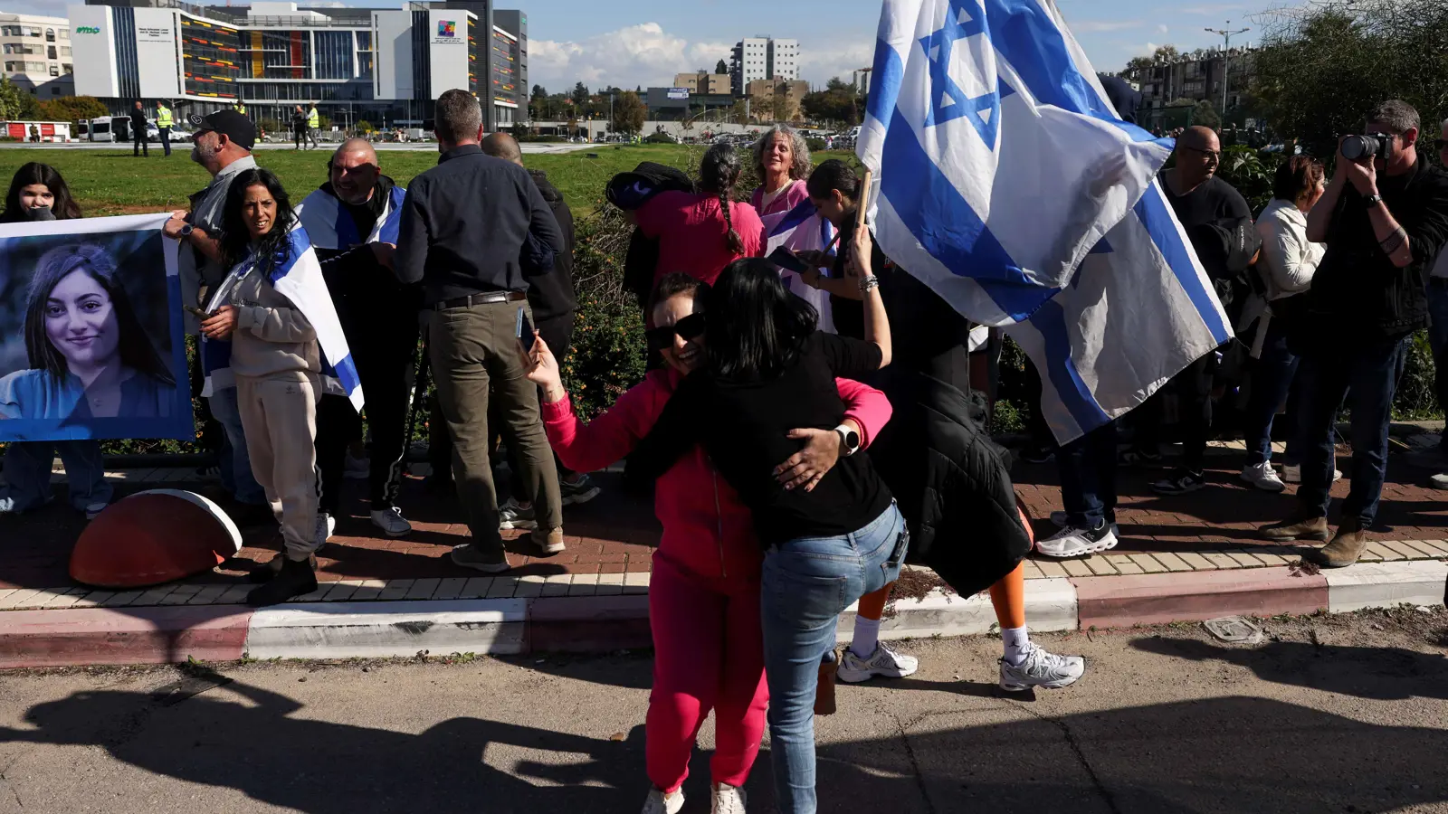 كيف علق قادة إسرائيل على الدفعة الثانية من صفقة التبادل؟