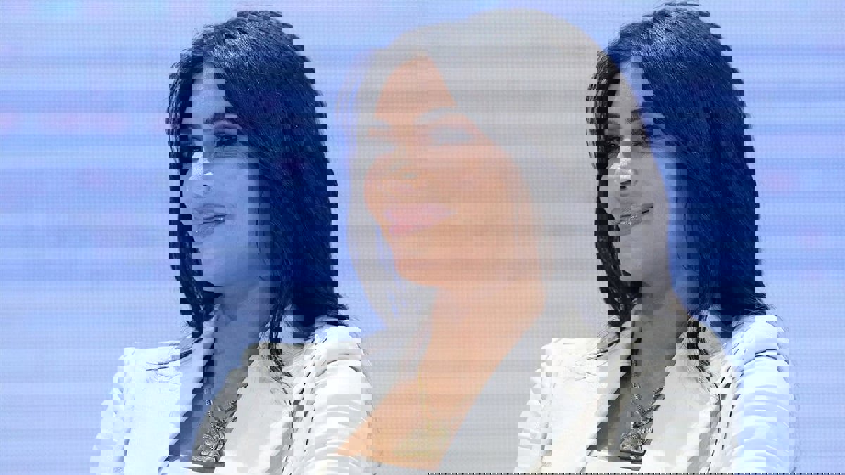 كيم كارداشيان بعد رسوبها في اختبار كلية الحقوق: أنا فاشلة (فيديو)