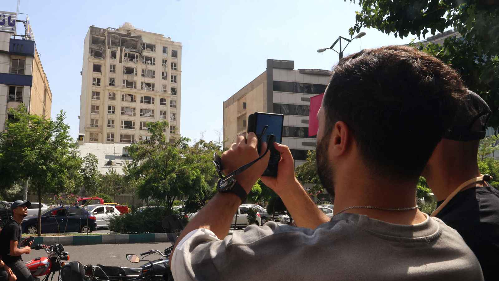 إيران تعتقل 14 شخصاً على صلة بإسرائيل