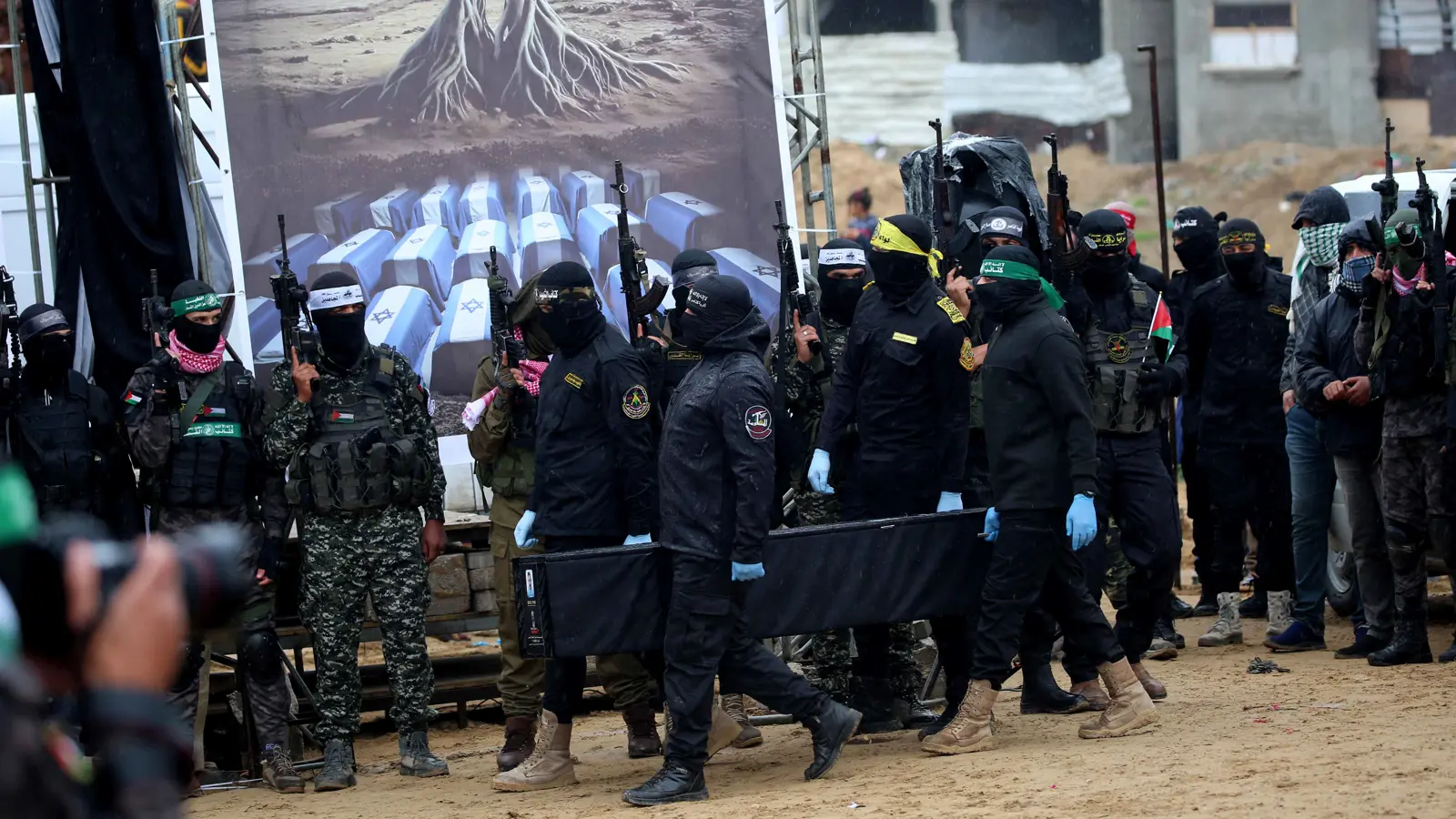 الجيش الإسرائيلي يوصي الحكومة: "لا تفسدوا الصفقة"