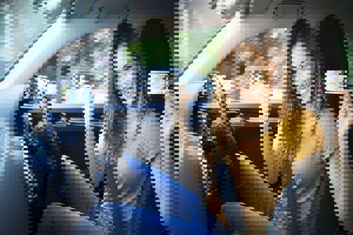 امرأة تجتاز اختبار القيادة بعد 959 محاولة فاشلة