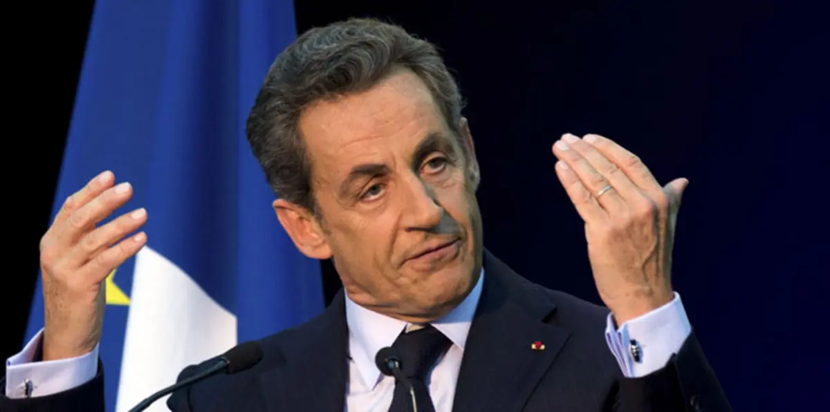 ساركوزي يتخلى عن زعامة الجمهوريين استعدادًا للرئاسة