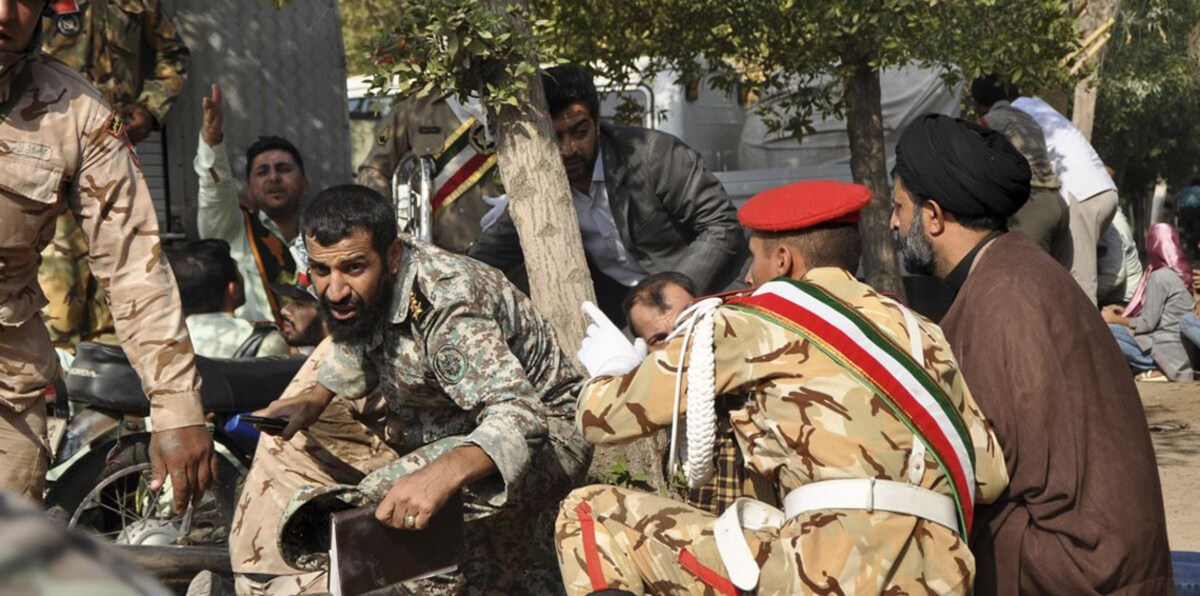 وسط مواقف متضاربة.. داعش يتبنى الهجوم على العرض الإيراني بالأهواز