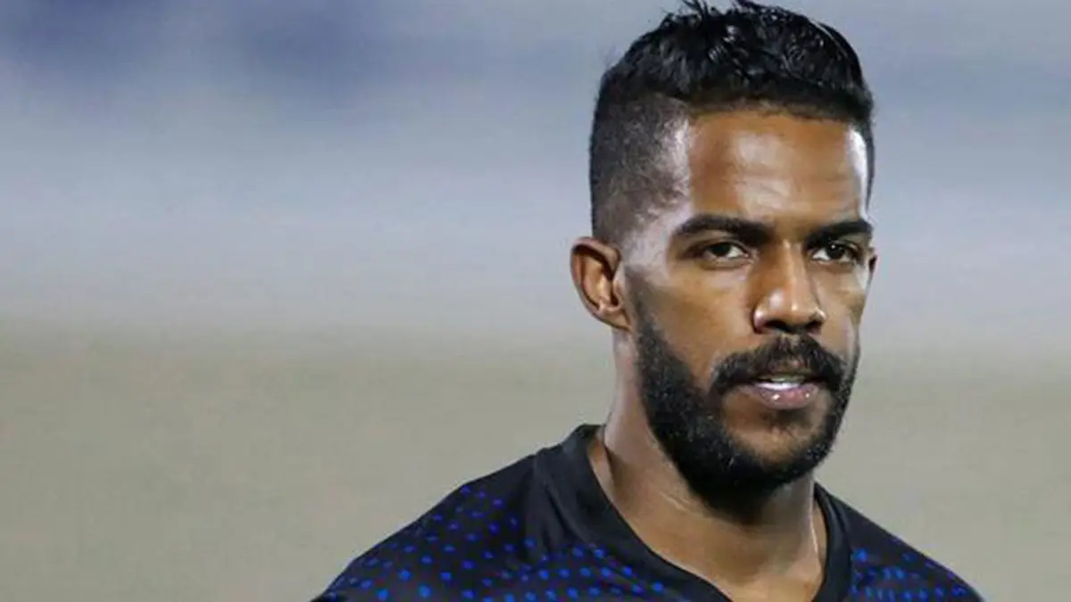 نواف العابد يعلن رسميا رحيله عن نادي الهلال السعودي