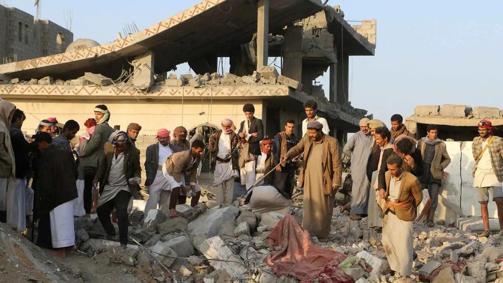 الاعتقالات والقتل خارج القانون.. تكتيك الحوثيين لزرع الخوف في مناطق سيطرتهم