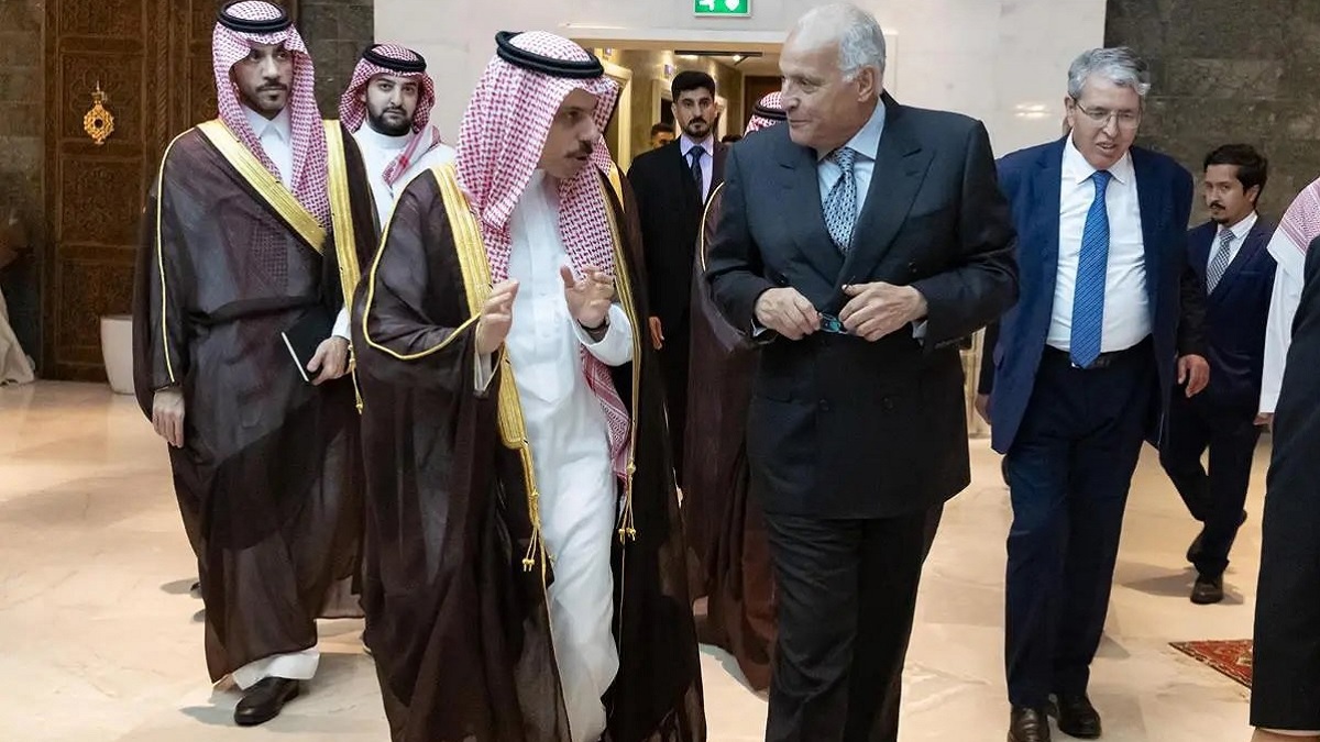 وزير الخارجية السعودي يصل الجزائر في زيارة رسمية