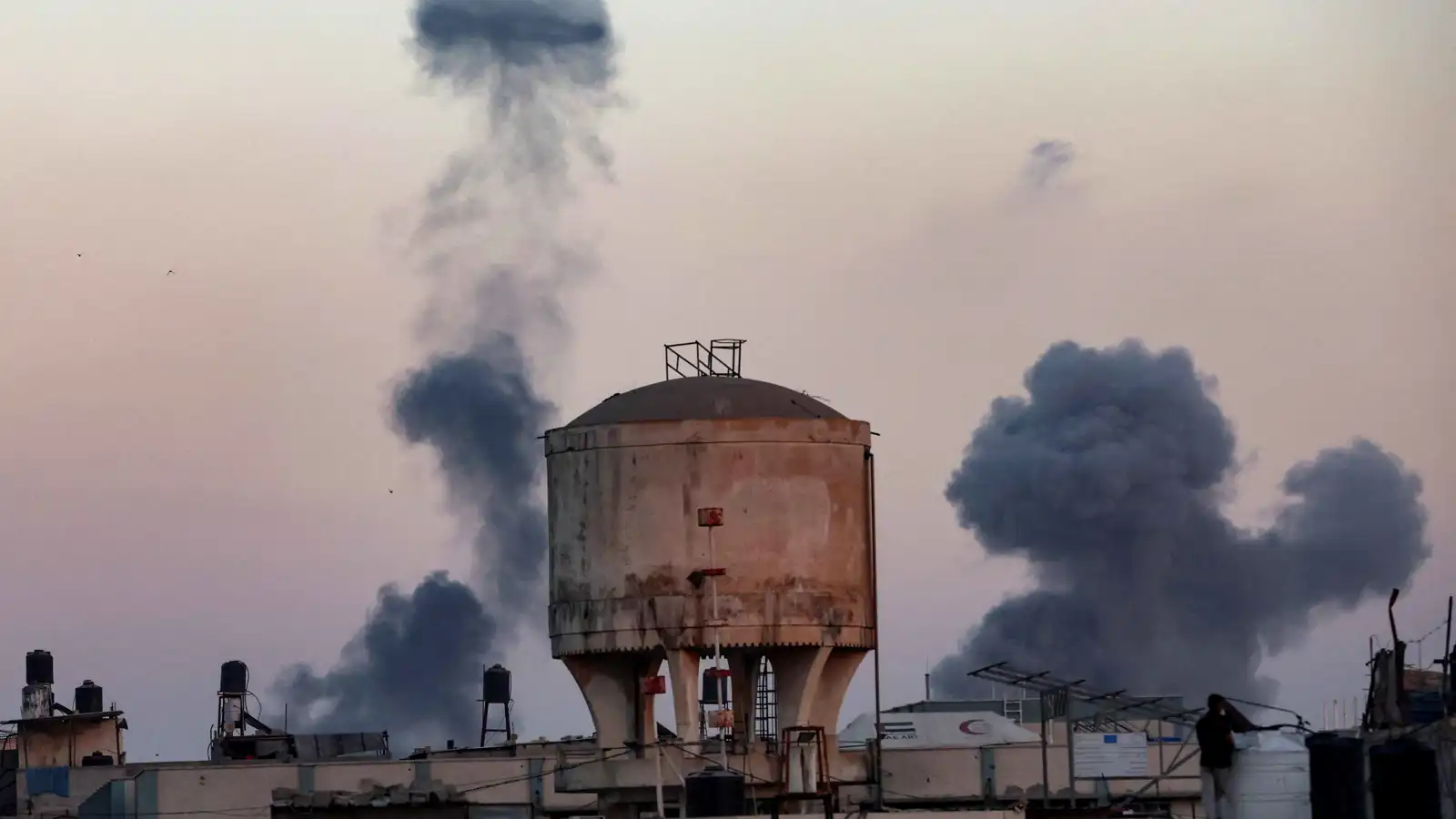 مقتل فلسطينيين برصاص الجيش الإسرائيلي في غزة