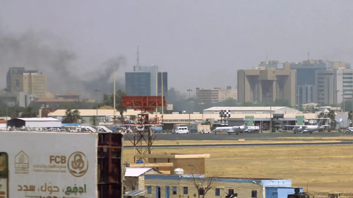 الخطوط السعودية تكشف تفاصيل استهداف طائرتها في مطار الخرطوم