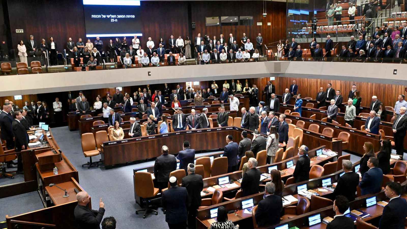 أحزاب المعارضة الإسرائيلية تتقدم باقتراح قانون لحل الكنيست