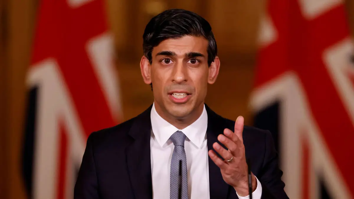 وضع طالبي لجوء في غرف مشتركة يعرض حكومة بريطانيا لعاصفة انتقادات 