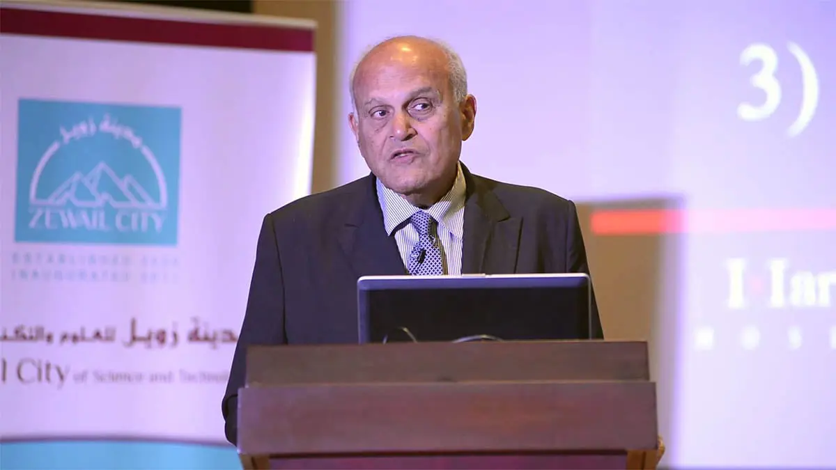 مصر.. وقف برنامج ومنع فريقه من العمل بسبب مداخلة "وهمية" مع مجدي يعقوب