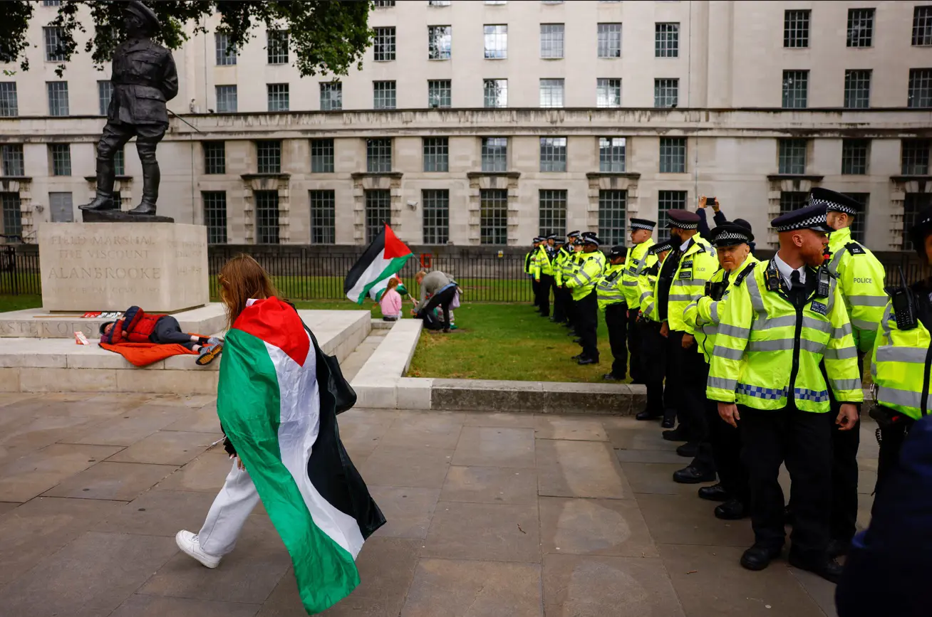 "لوفيغارو": 60 نائبًا بريطانيًا يطالبون الحكومة الاعتراف بدولة فلسطين