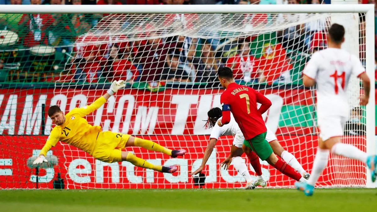 دوري الأمم الأوروبية.. كريستيانو رونالدو يمنح منتخب البرتغال فوزا كبيرا على سويسرا وإسبانيا تتعادل مع التشيك