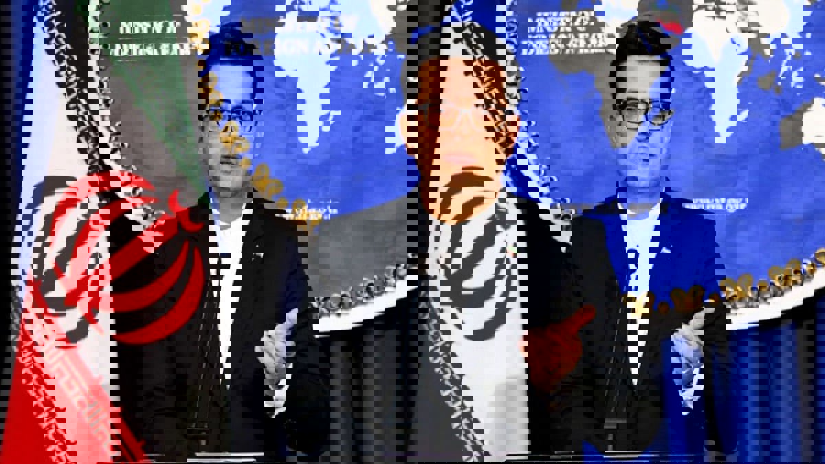 إيران تدعو رومانيا للكشف عن سبب وطريقة وفاة القاضي منصوري