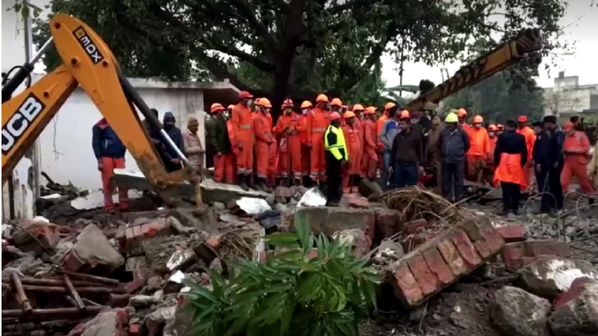 مقتل 18 شخصا إثر انهيار سقف خلال جنازة في الهند