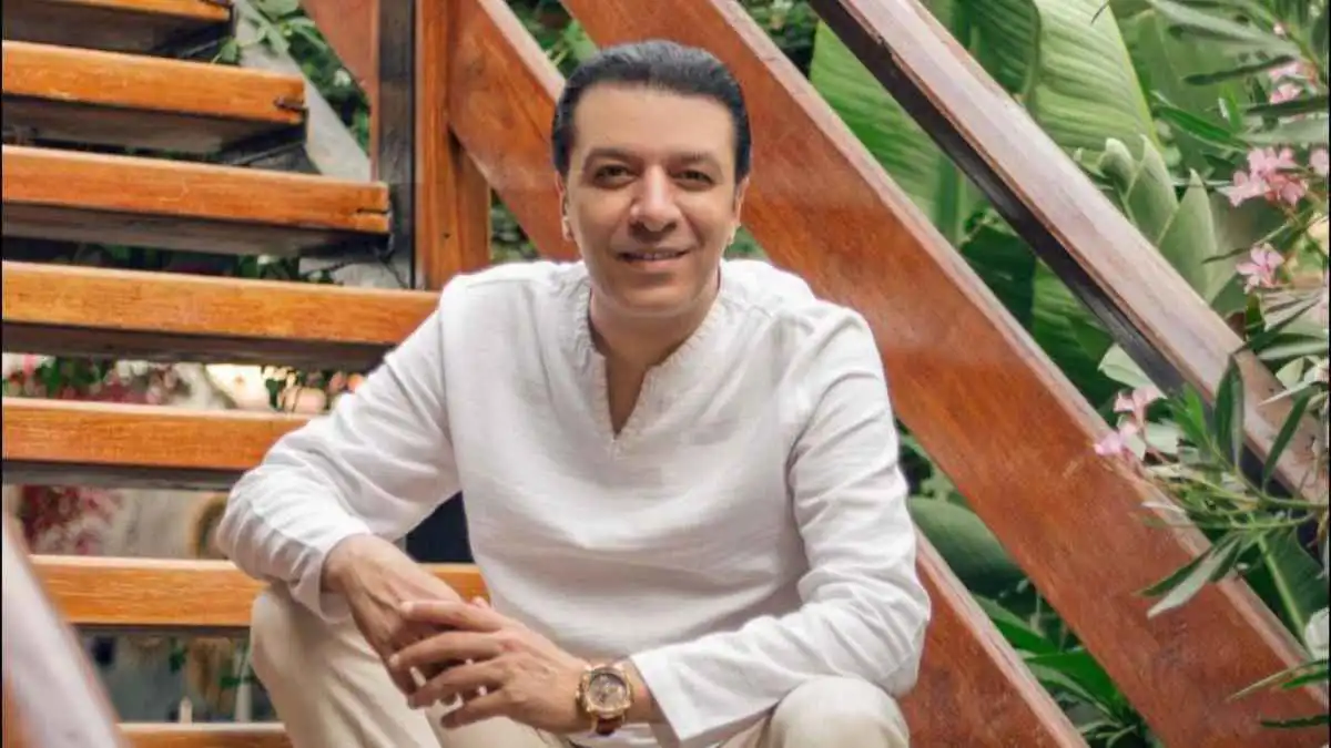 مصطفى كامل يستعيد أغنيته "الله يجازيك" ويوجه رسالة نارية