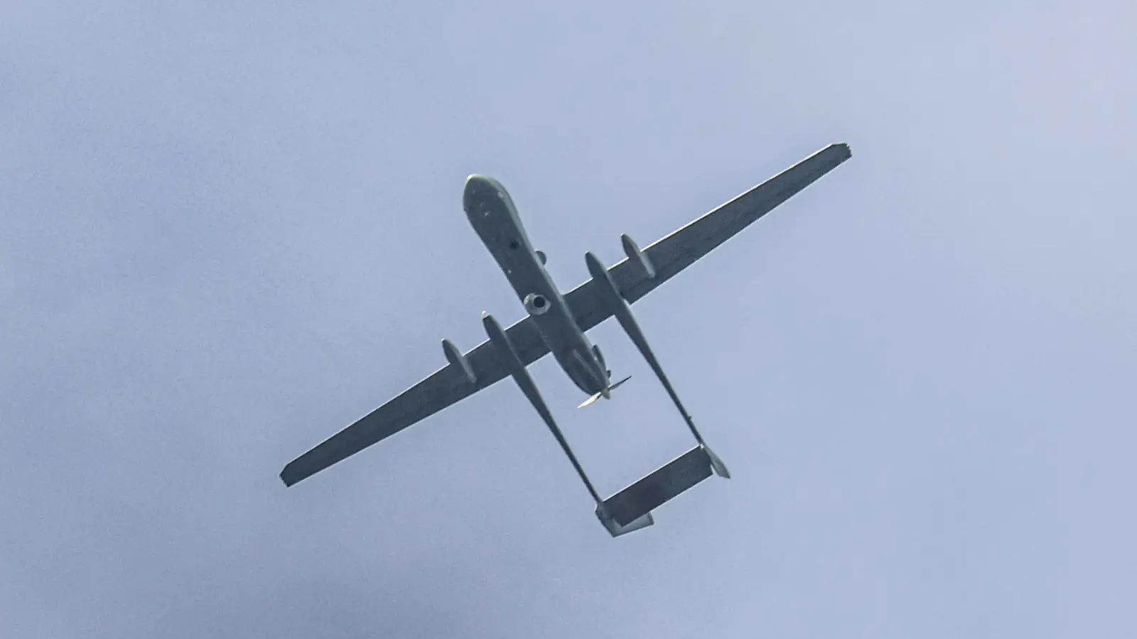 إحداها من طراز "هرون".. إيران تعلن إسقاط 3 مسيّرات إسرائيلية