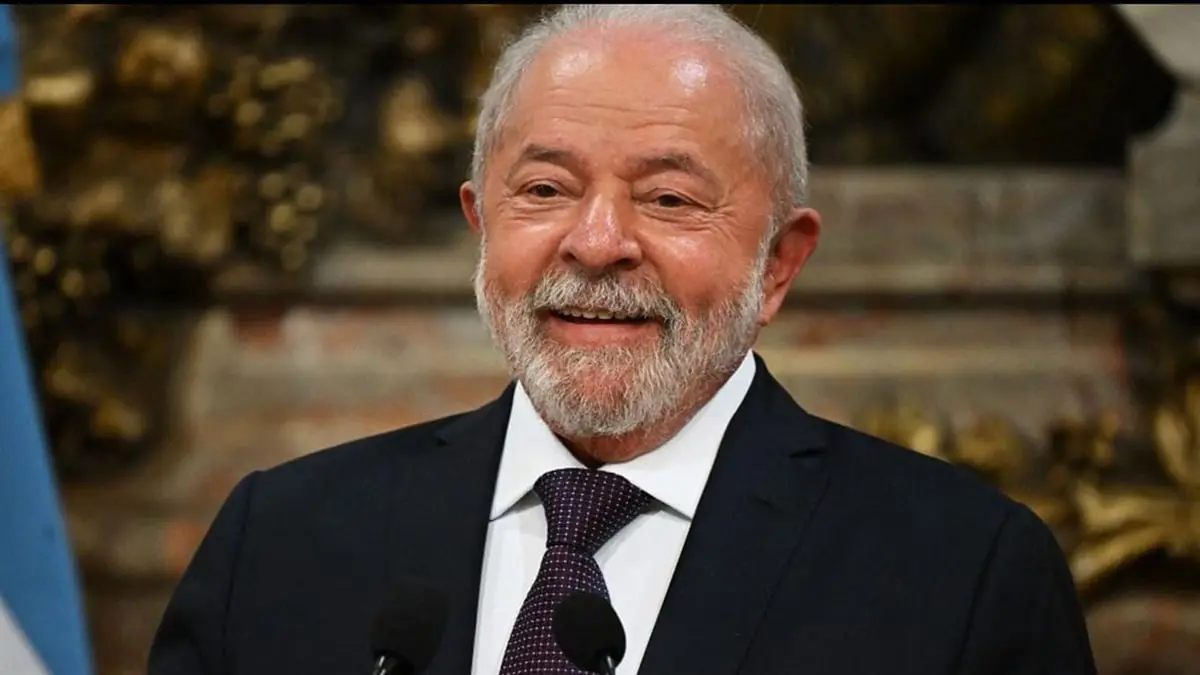  لولا دا سيلفا يوقع مرسوما يقيّد حصول البرازيليين على الأسلحة