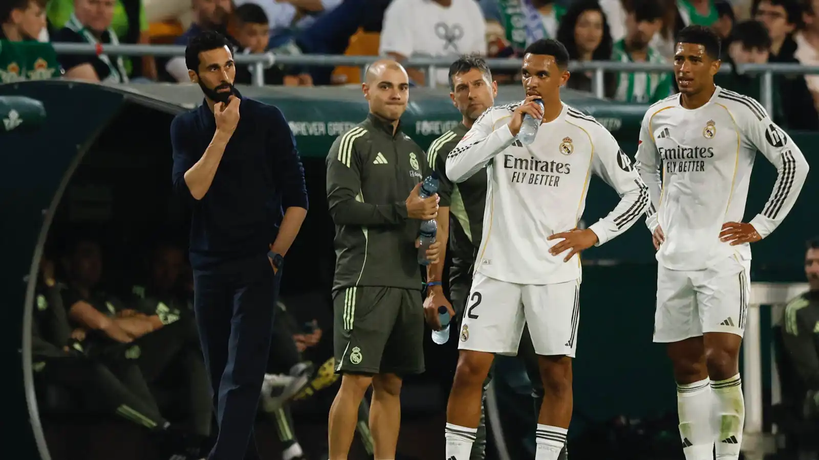لا يفهمون كرة القدم.. أربيلوا يشن هجوما على حكام مباراة ريال مدريد وبيتيس
