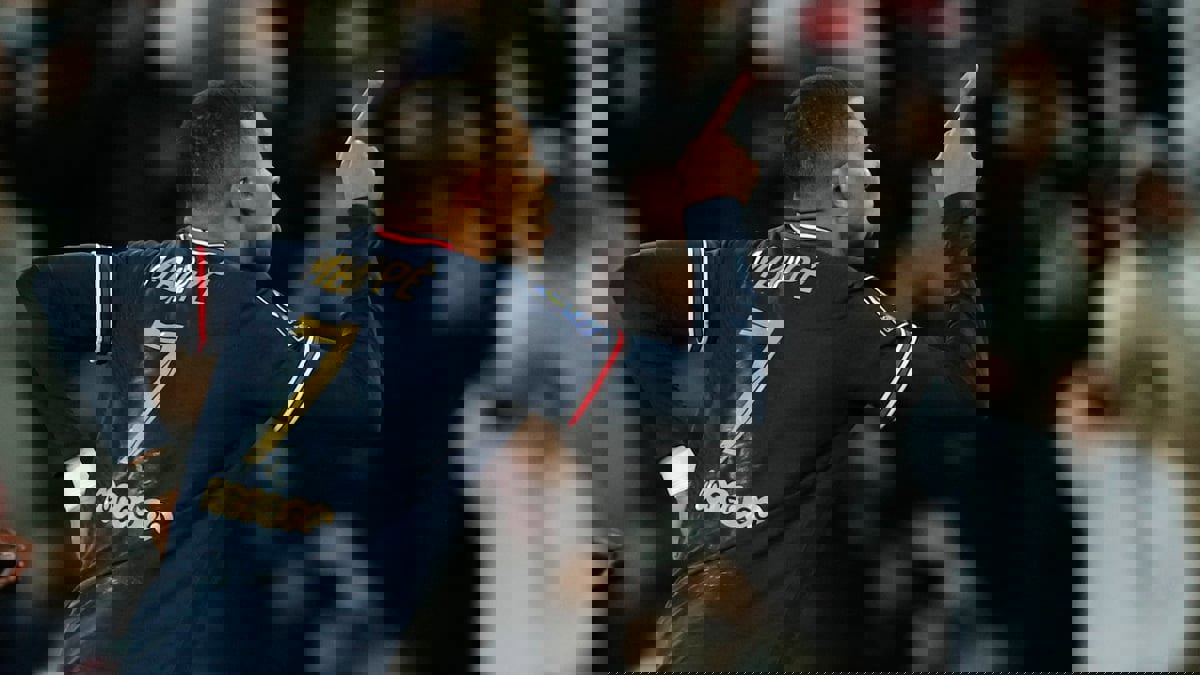 الصحف الرياضية: مبابي حر.. موراتا الرقم 9.. وميندي حالة فريدة (صور)