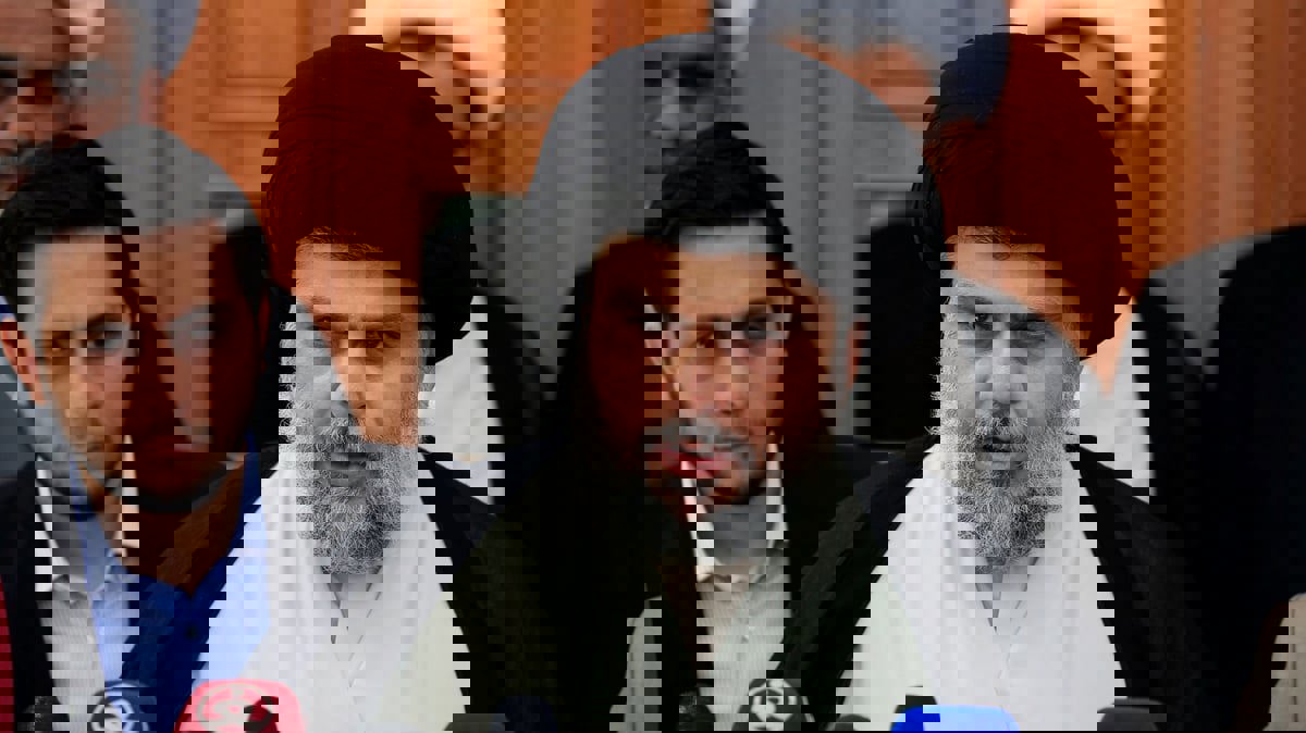 مقتدى الصدر يلوح بخيار المعارضة.. وتحالف المالكي يؤكد دعمه لعبدالمهدي