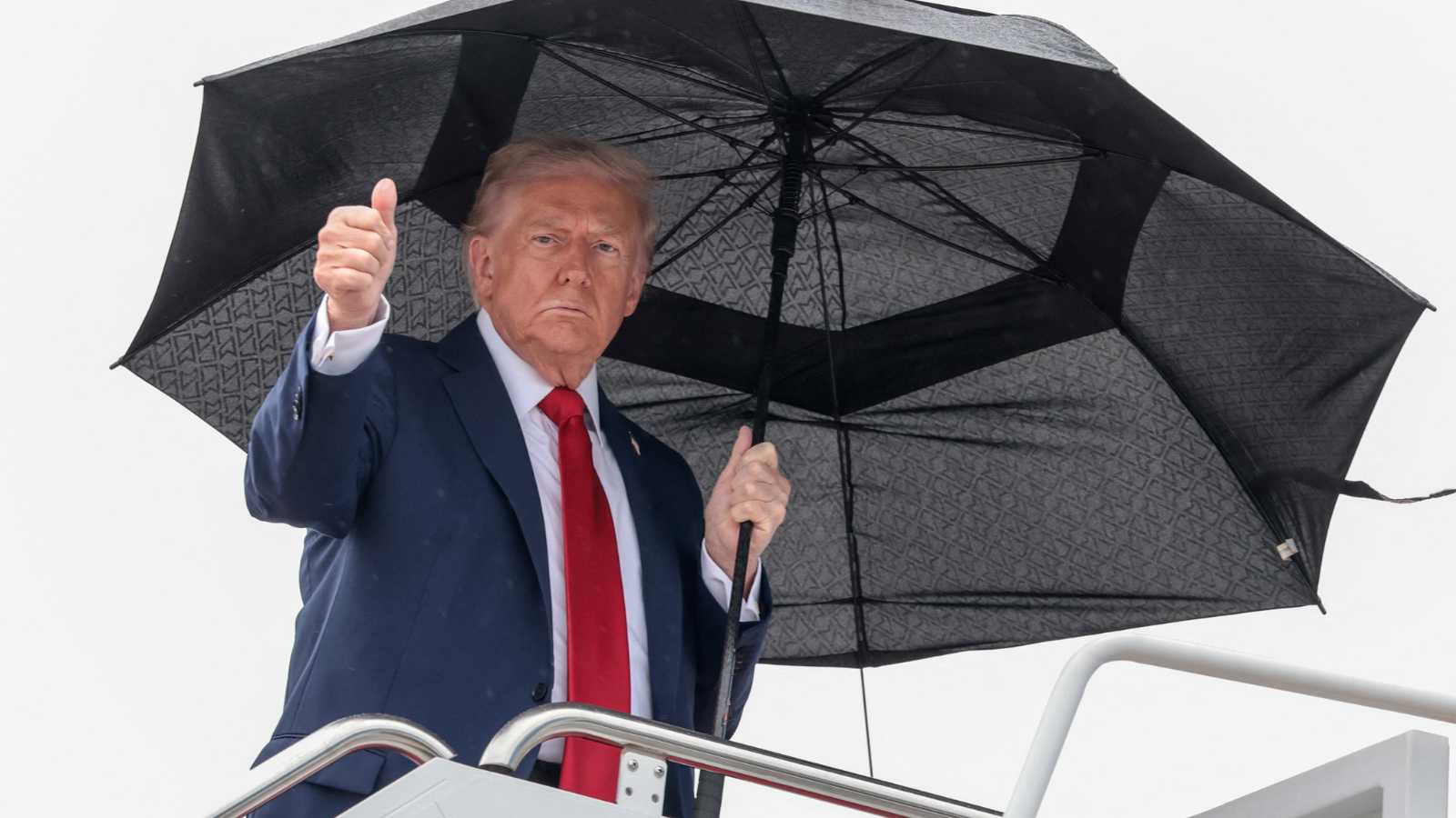 بايدن وكلينتون يشيدان بترامب لدوره في وقف إطلاق النار في غزة