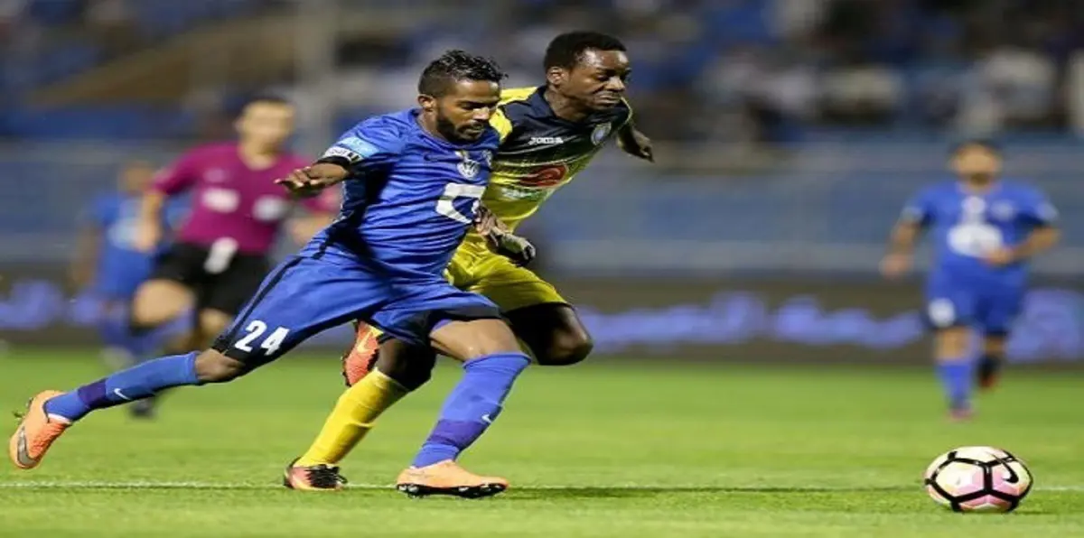 نواف العابد: الإشاعات مغرضة.. لن أساوم الهلال السعودي (فيديو)