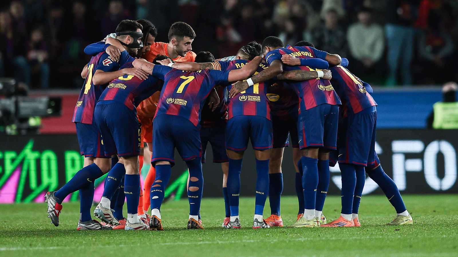 بجانب رافينيا ويامال.. أكثر لاعب ألهب حماس جمهور برشلونة ضد أوساسونا 