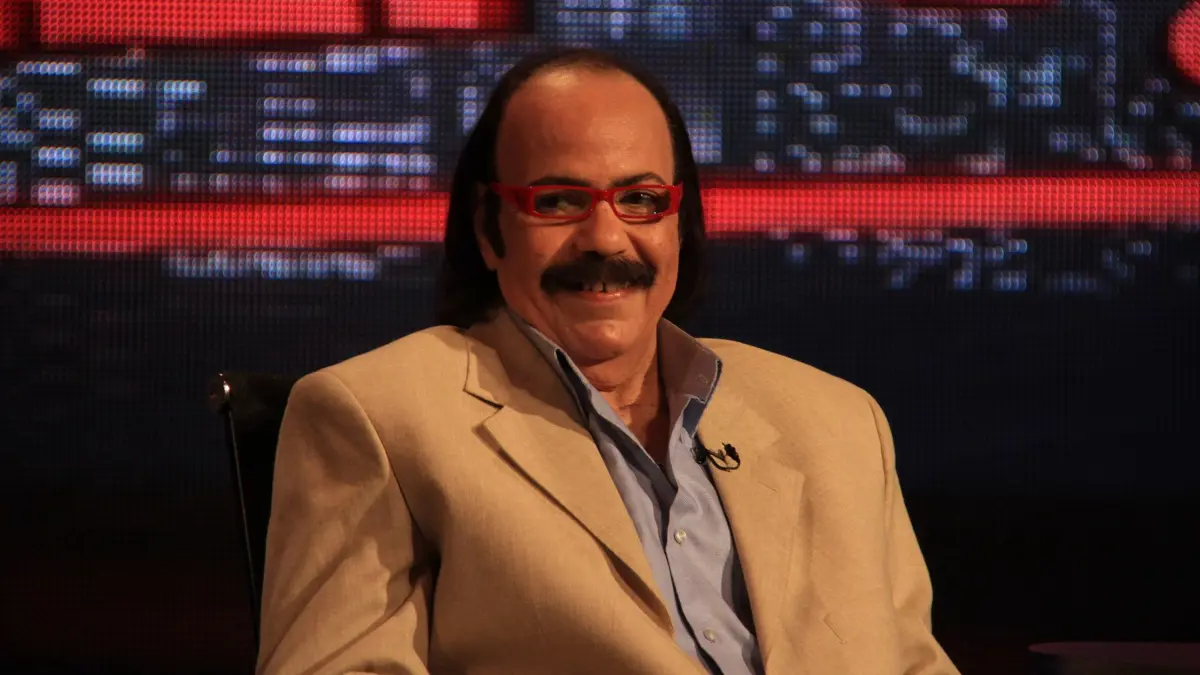 نقل الفنان المصري طلعت زكريا إلى المستشفى