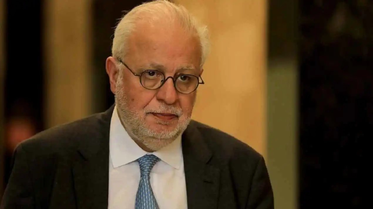 وزير العدل اللبناني: لن نسمح لـ"حزب الله" بجر البلاد إلى الانتحار