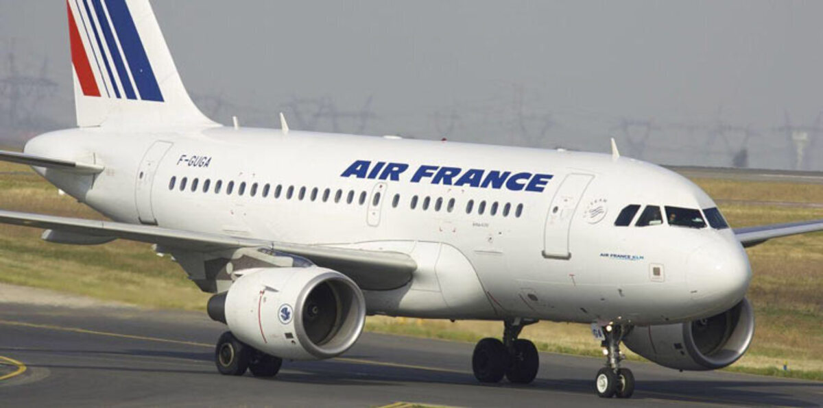 طائرة فرنسية تهبط اضطراريًا بمطار القاهرة