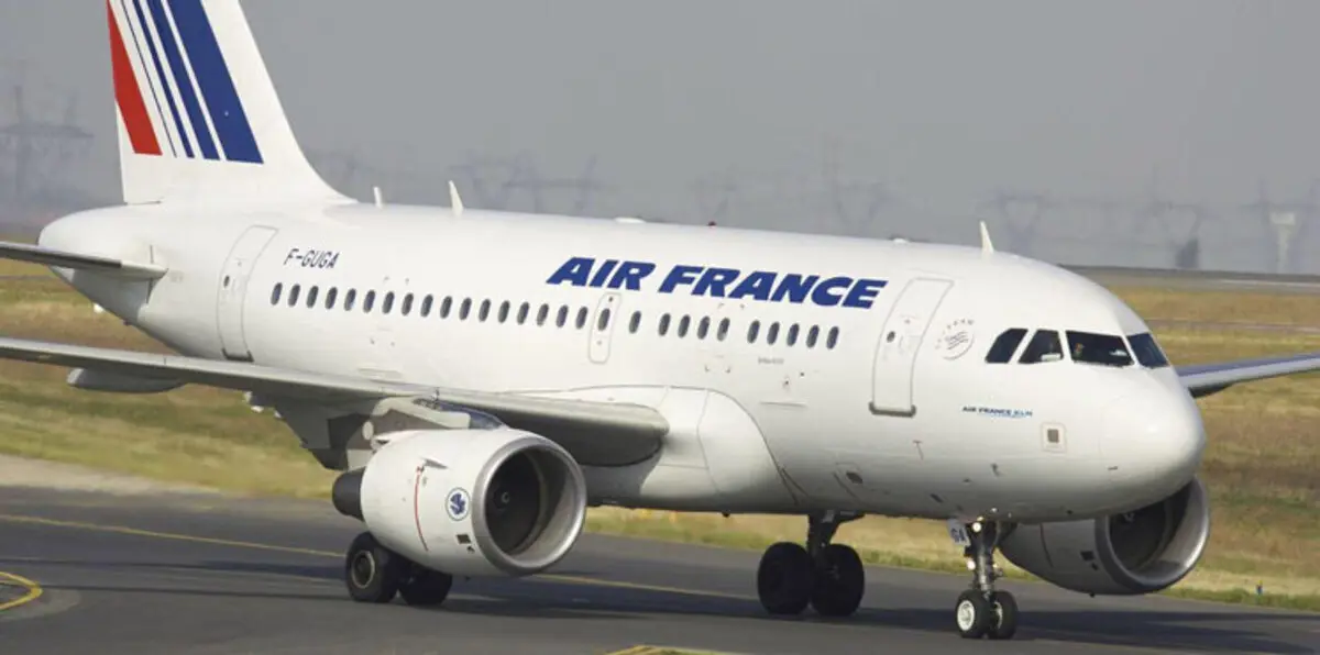 طائرة فرنسية تهبط اضطراريًا بمطار القاهرة