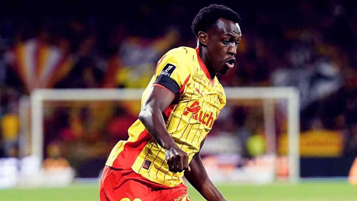 عضو شرف نصراوي.. خطوة مثيرة تقرّب سعود عبد الحميد من مزاملة رونالدو