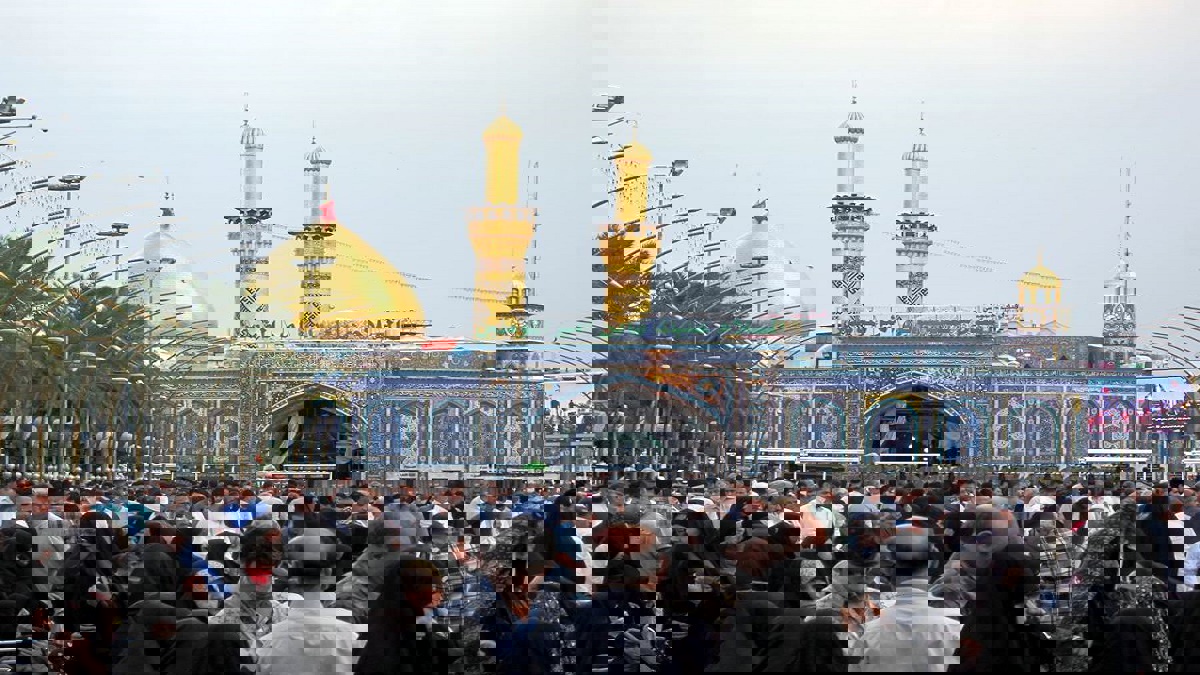 رئيس الوزراء العراقي يأمر بتطبيق حظر التجوال بالقوة على زوار شيعة