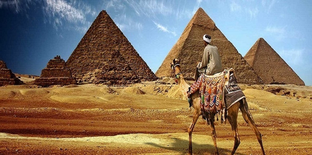 تفاصيل قرار مصر منح تأشيرة دخول فورية للمقيمين في دول الخليج"فيديو"