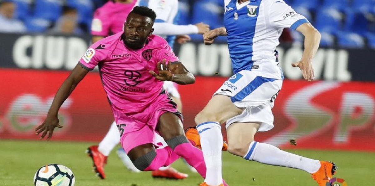 رسميًا.. فهد المولد أول لاعب سعودي يشارك في الدوري الإسباني (فيديو وصور)