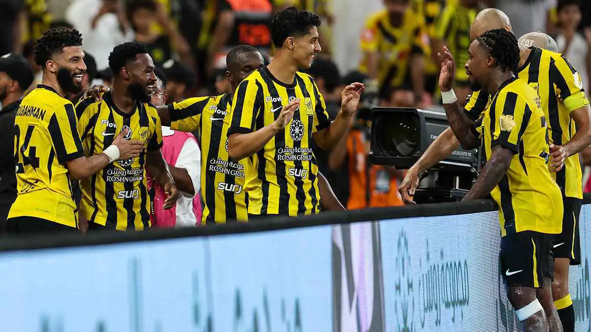 إسباني وبرتغالي.. من الأقرب لقيادة الاتحاد السعودي خلفا للوران بلان؟