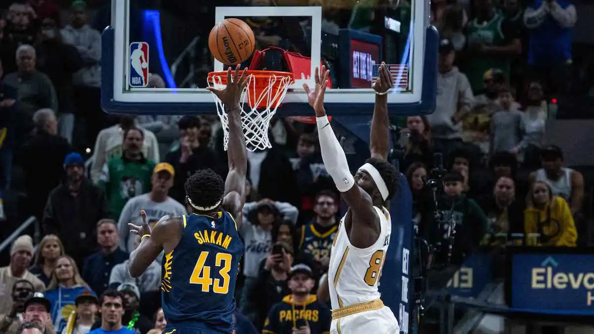 NBA.. سياكام يقود بيسرز للتفوق على سيلتيكس بدوري السلة الأمريكي