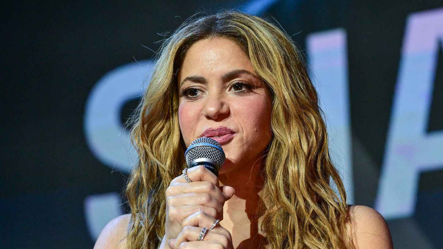 "عقوبات وغرامات".. تحقيق بتسريب سجلات شاكيرا الطبية