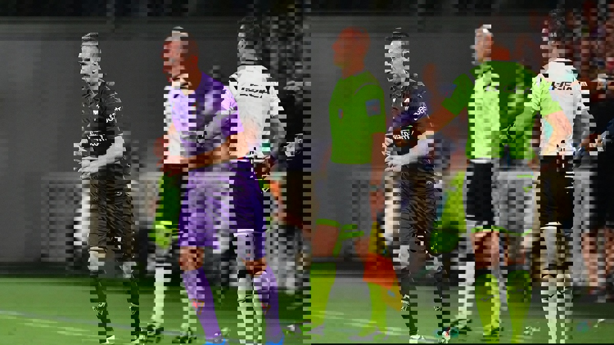 رسميًا.. إيقاف فرانك ريبيري بعد واقعة مساعد الحكم