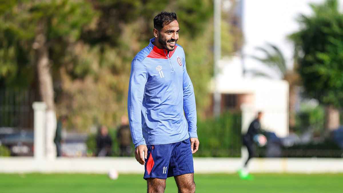 أشفق عليه بسبب التعليم.. رد ناري من مجدي عبد الغني على كهربا (فيديو)